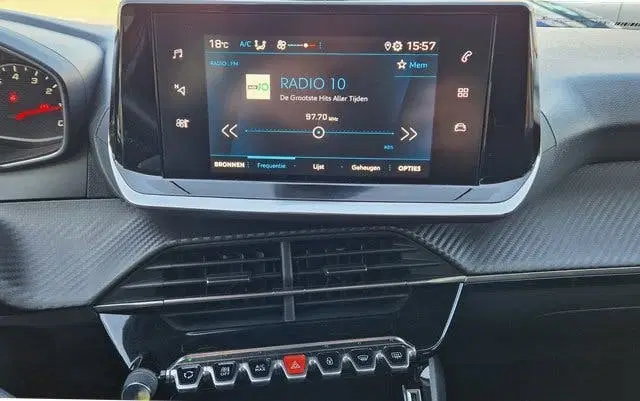 Peugeot 208 1.2 75PK PureTech Active uit 2022, foto 11