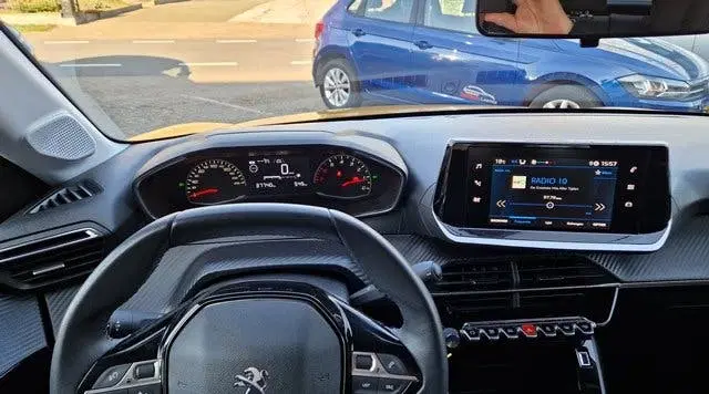 Peugeot 208 1.2 75PK PureTech Active uit 2022, foto 12