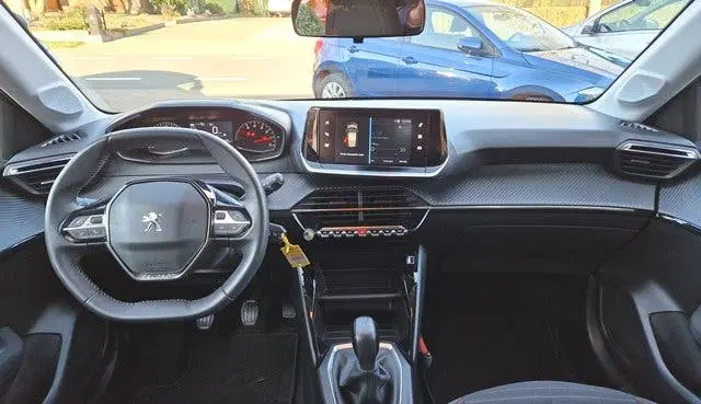 Peugeot 208 1.2 75PK PureTech Active uit 2022, foto 9