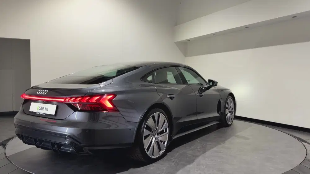 Audi e-tron GT 93 kWh uit 2022, foto 4