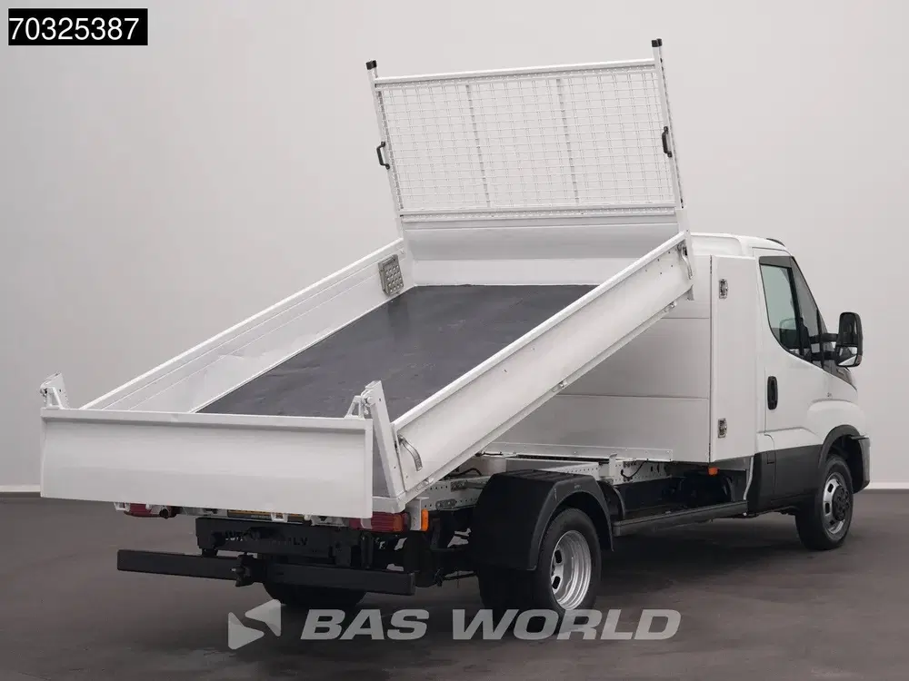 Iveco Daily 3.0L Kipper Doppelbereifung 3 uit 2022, foto 2