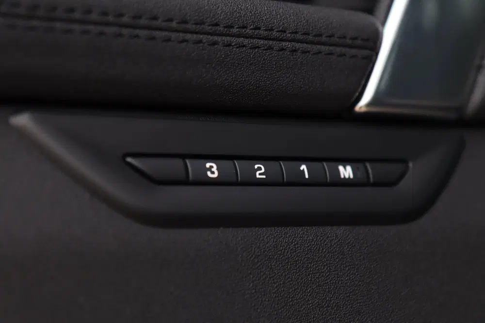Land Rover Discovery Sport P300e 1.5 R-Dynamic SE uit 2023, foto 11