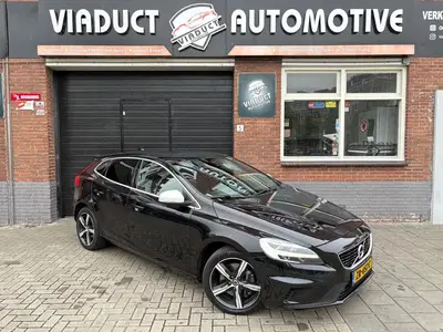 Volvo V40 1.5 T3 Polar+ Sport R-Design Automaat Glas uit 2019