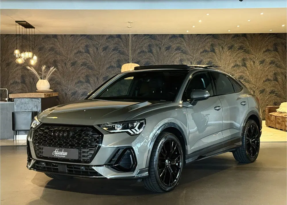 Audi Q3 35 TFSI S Edition I Pano I Automaat uit 2022