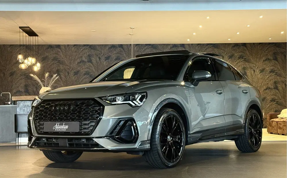 Audi Q3 35 TFSI S Edition I Pano I Automaat uit 2022, foto 14