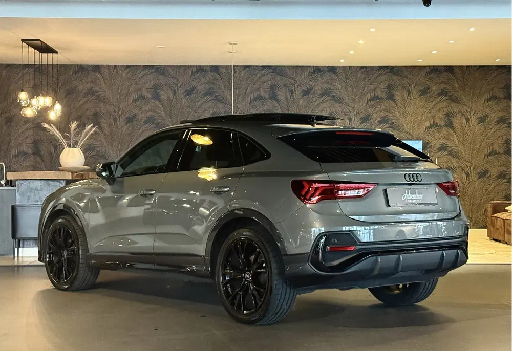 Audi Q3 35 TFSI S Edition I Pano I Automaat uit 2022, foto 3