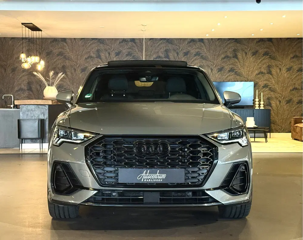 Audi Q3 35 TFSI S Edition I Pano I Automaat uit 2022, foto 8