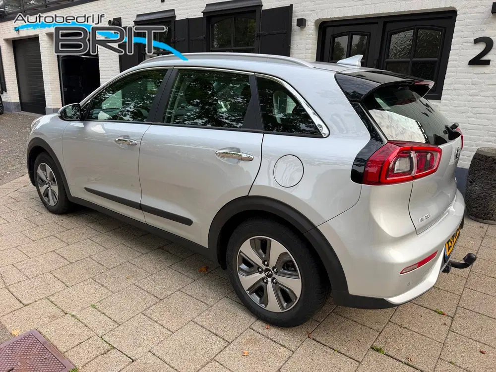 Kia Niro 1.6 GDi Hybrid DynamicLine uit 2019, foto 3