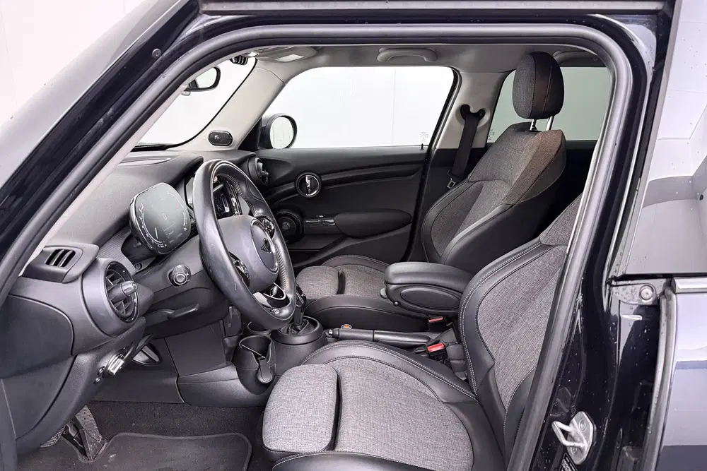 Mini Cooper 1.5 136 PK Aut. Cooper Business+ Harman uit 2021, foto 10