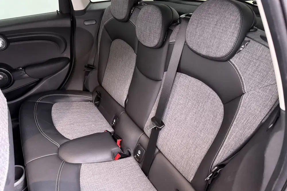Mini Cooper 1.5 136 PK Aut. Cooper Business+ Harman uit 2021, foto 11