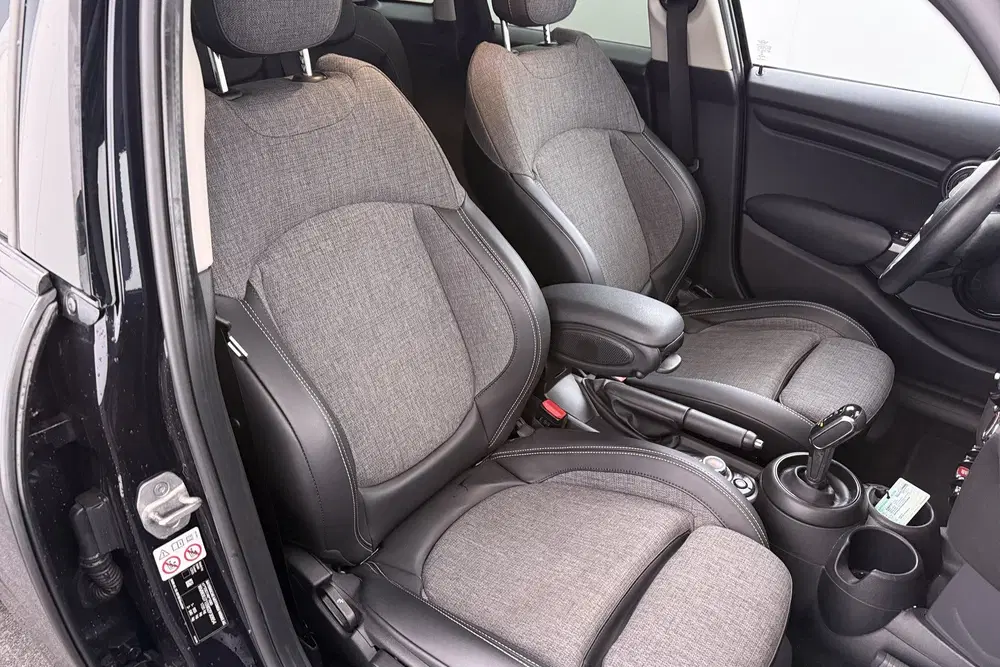 Mini Cooper 1.5 136 PK Aut. Cooper Business+ Harman uit 2021, foto 14
