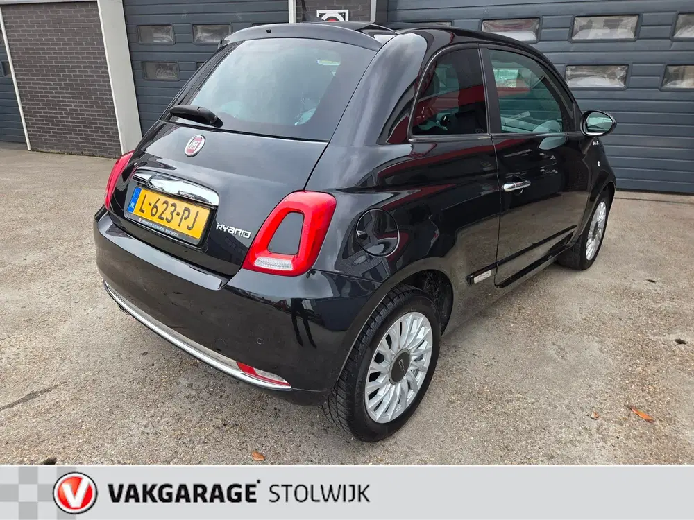 Fiat 500 1.0 Hybrid Dolcevita uit 2021, foto 2