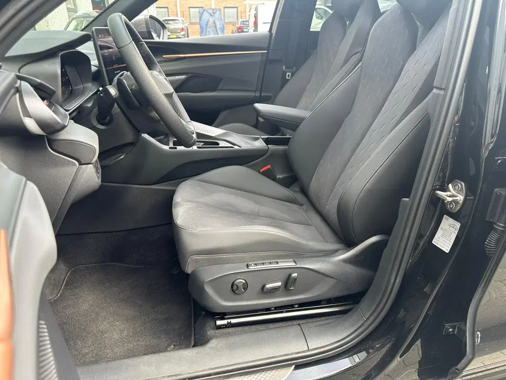 Cupra Terramar 1.5 TSI e-Hybrid Keyless Pano uit 2024, foto 12