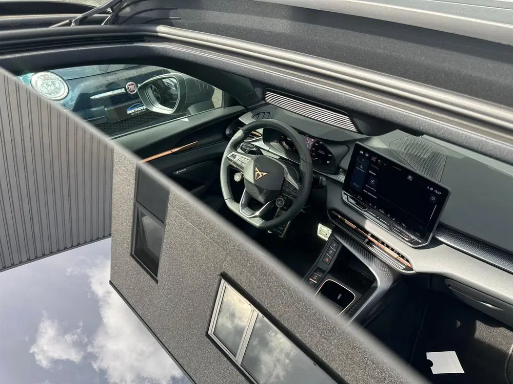 Cupra Terramar 1.5 TSI e-Hybrid Keyless Pano uit 2024, foto 9