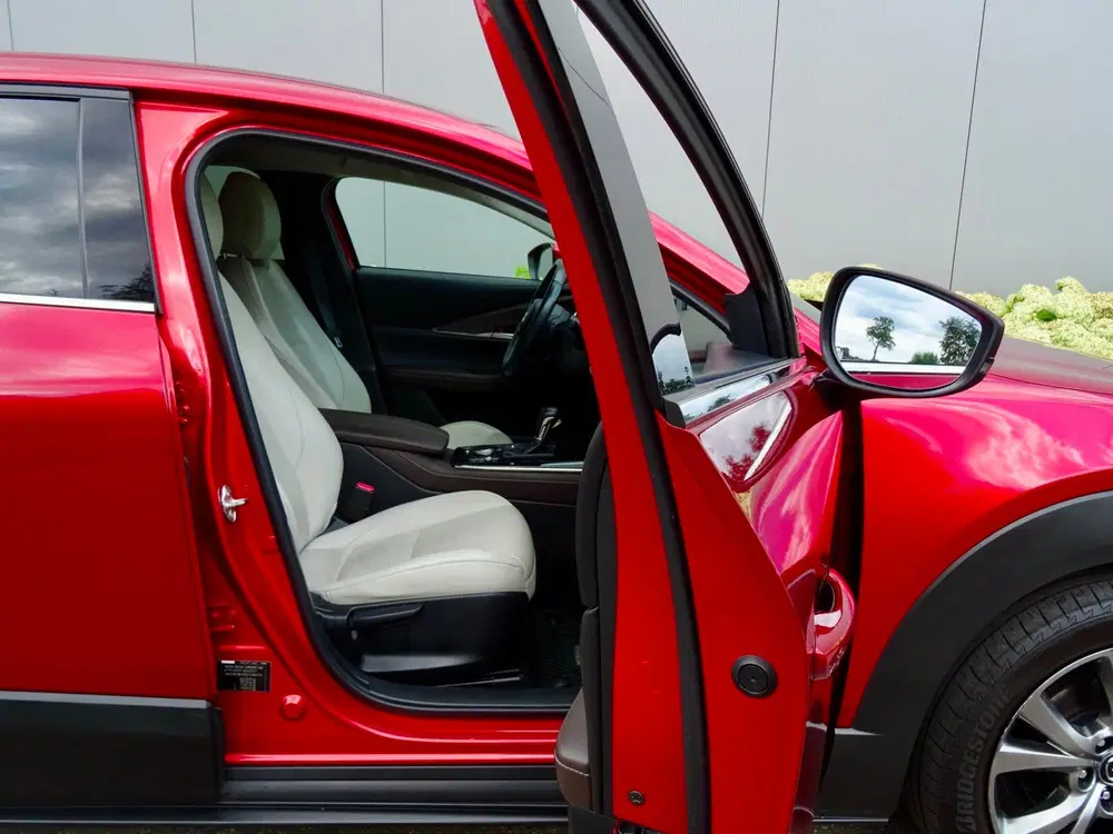 Mazda CX-30 2.0 AWD e-SkyActiv-X M Hybrid Luxury uit 2019, foto 11