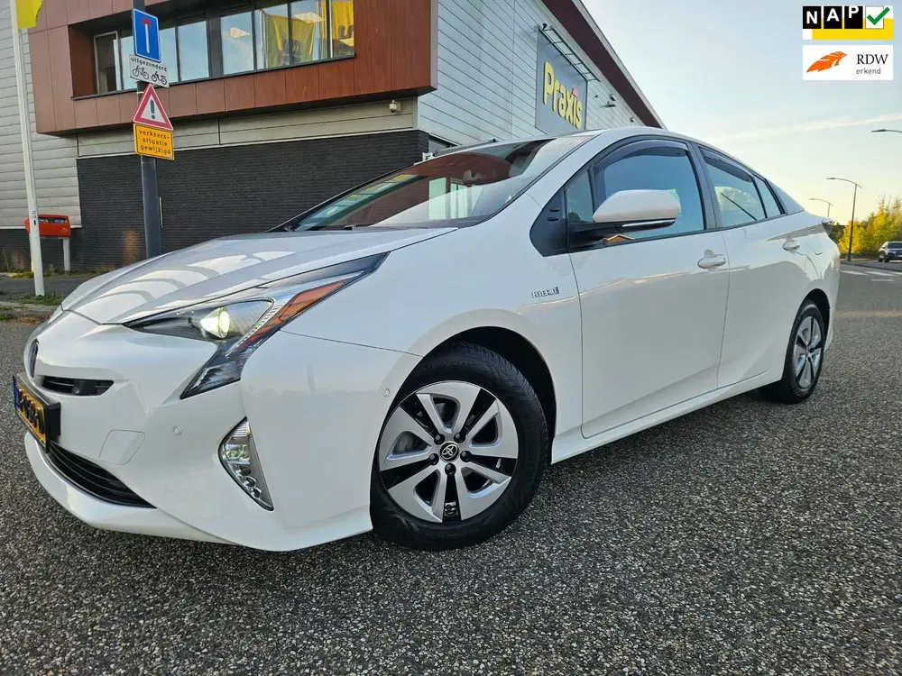 Toyota Prius Wij hebben nog goede Hybride Toyota`s>> dr uit 2019
