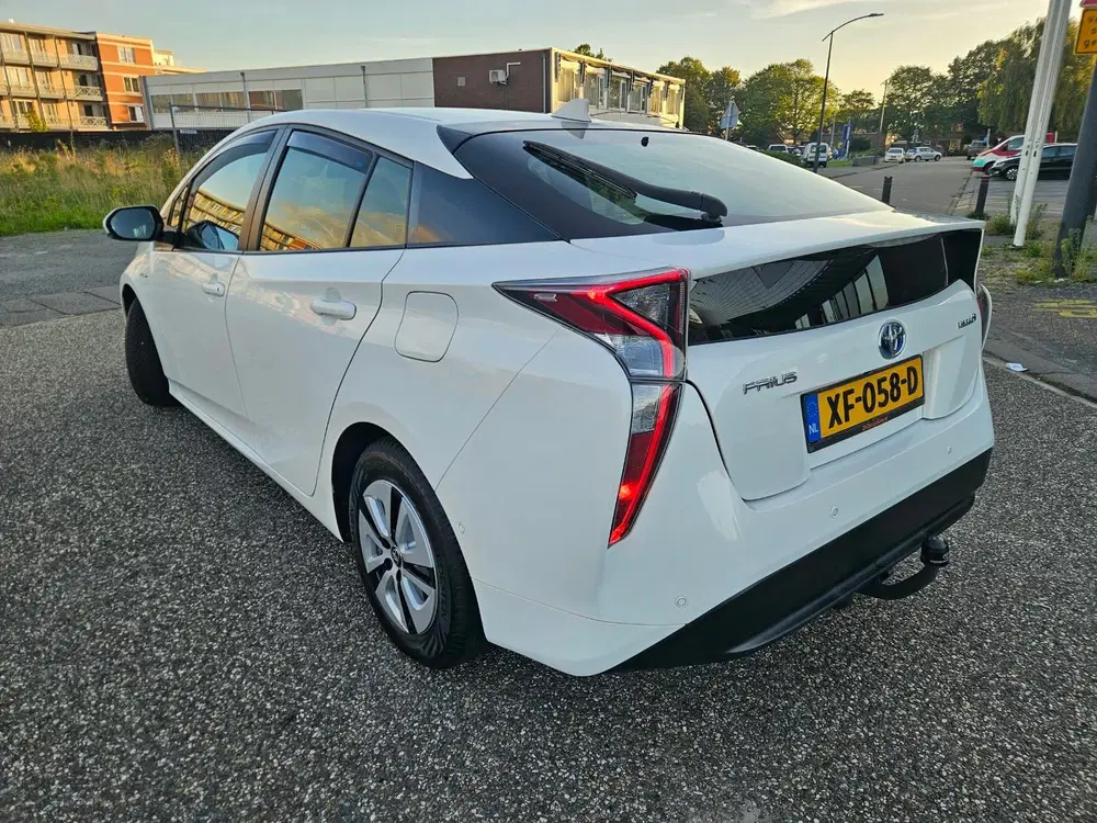 Toyota Prius Wij hebben nog goede Hybride Toyota`s>> dr uit 2019, foto 3