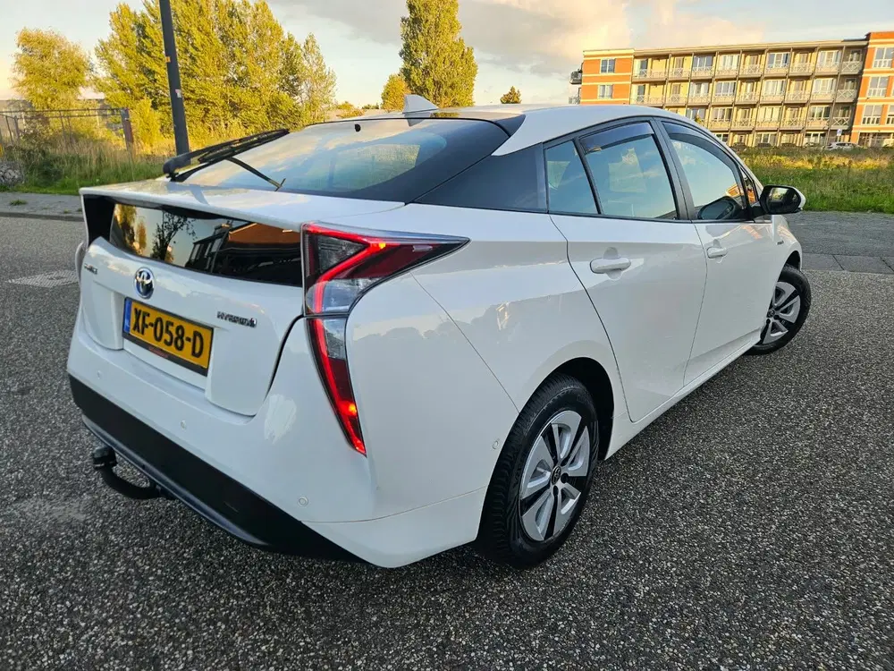 Toyota Prius Wij hebben nog goede Hybride Toyota`s>> dr uit 2019, foto 5