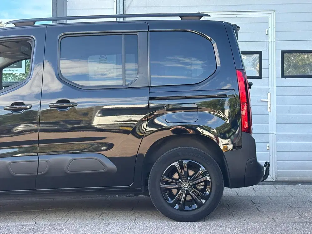 Citroën Berlingo Citroen Berlingo 1.2 PureTech Shine uit 2023, foto 12