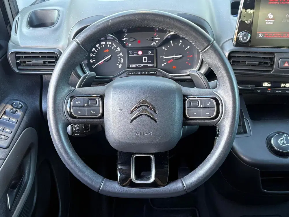 Citroën Berlingo Citroen Berlingo 1.2 PureTech Shine uit 2023, foto 4