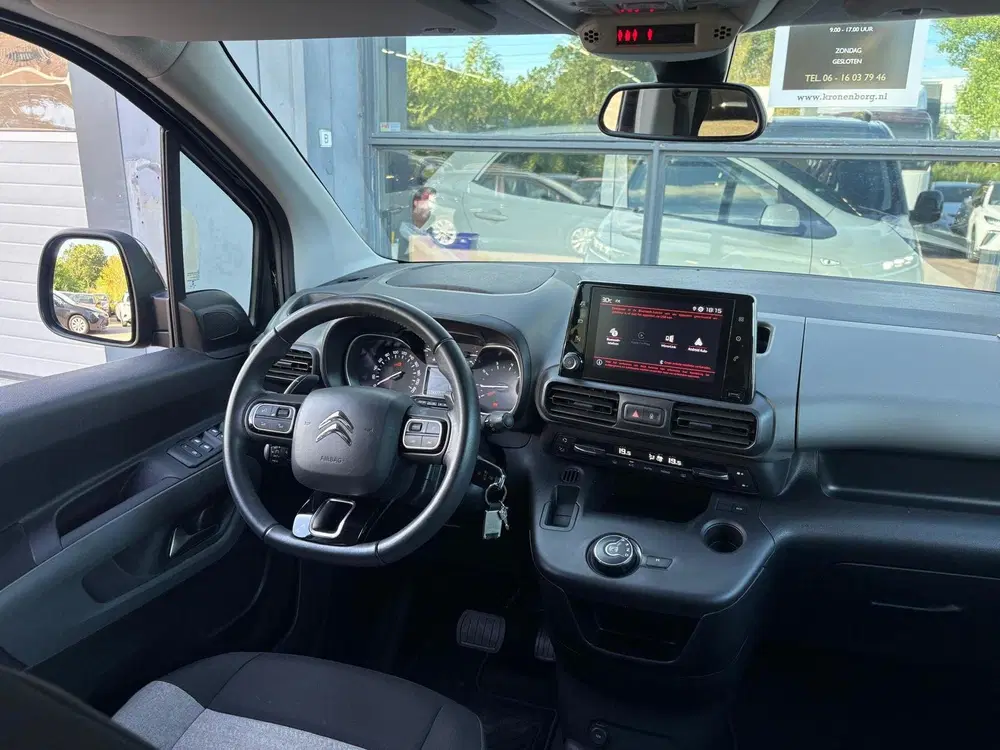 Citroën Berlingo Citroen Berlingo 1.2 PureTech Shine uit 2023, foto 6