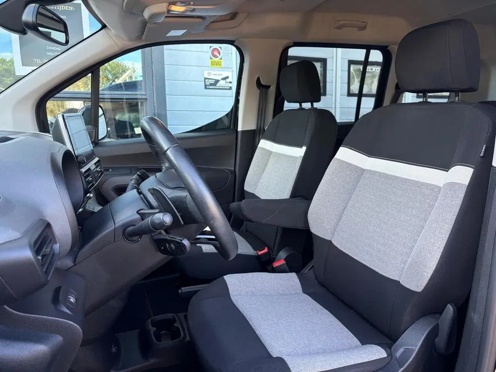 Citroën Berlingo Citroen Berlingo 1.2 PureTech Shine uit 2023, foto 7