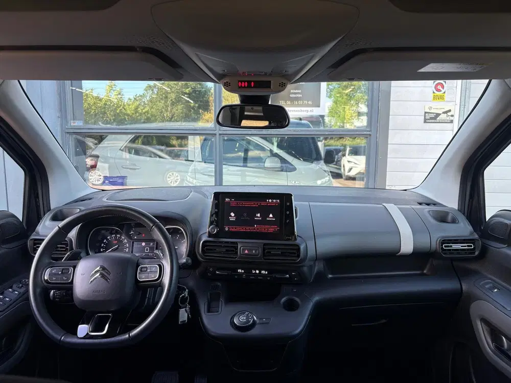 Citroën Berlingo Citroen Berlingo 1.2 PureTech Shine uit 2023, foto 8