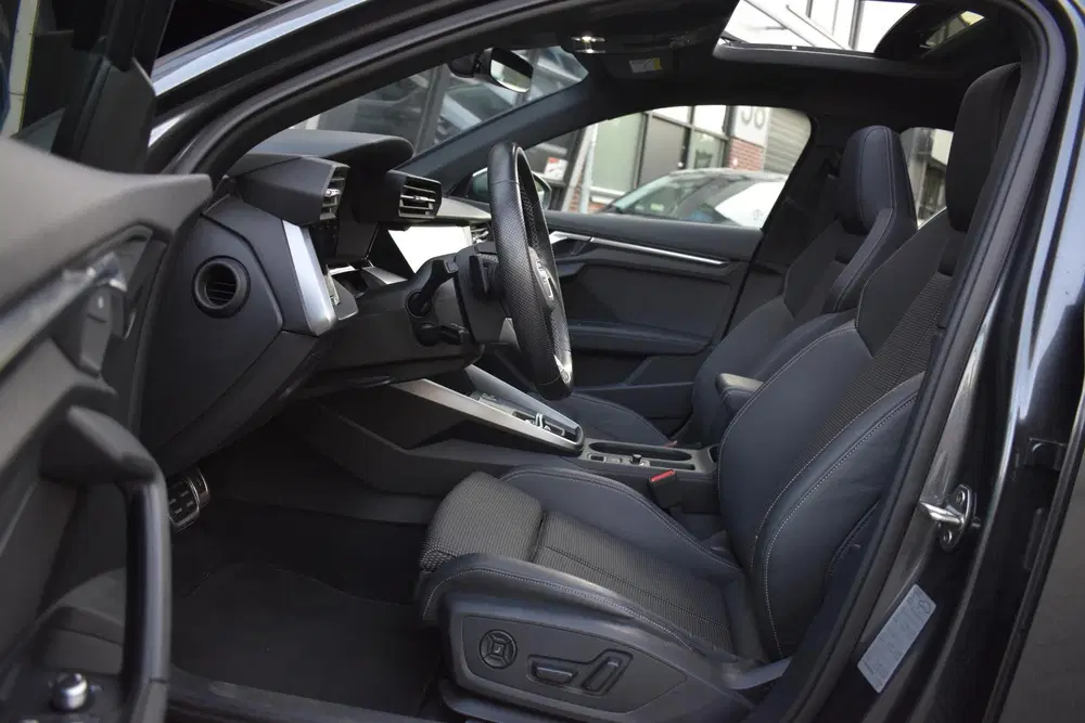 Audi S3 2.0 TFSI quattro Pano Massage Keyless Lane uit 2023, foto 9