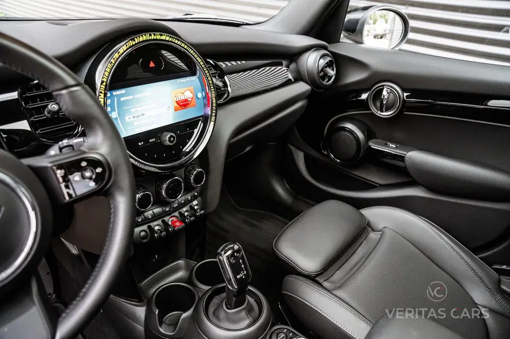 Mini Cooper 1.5 Cooper Business Edition 136PK uit 2022, foto 13