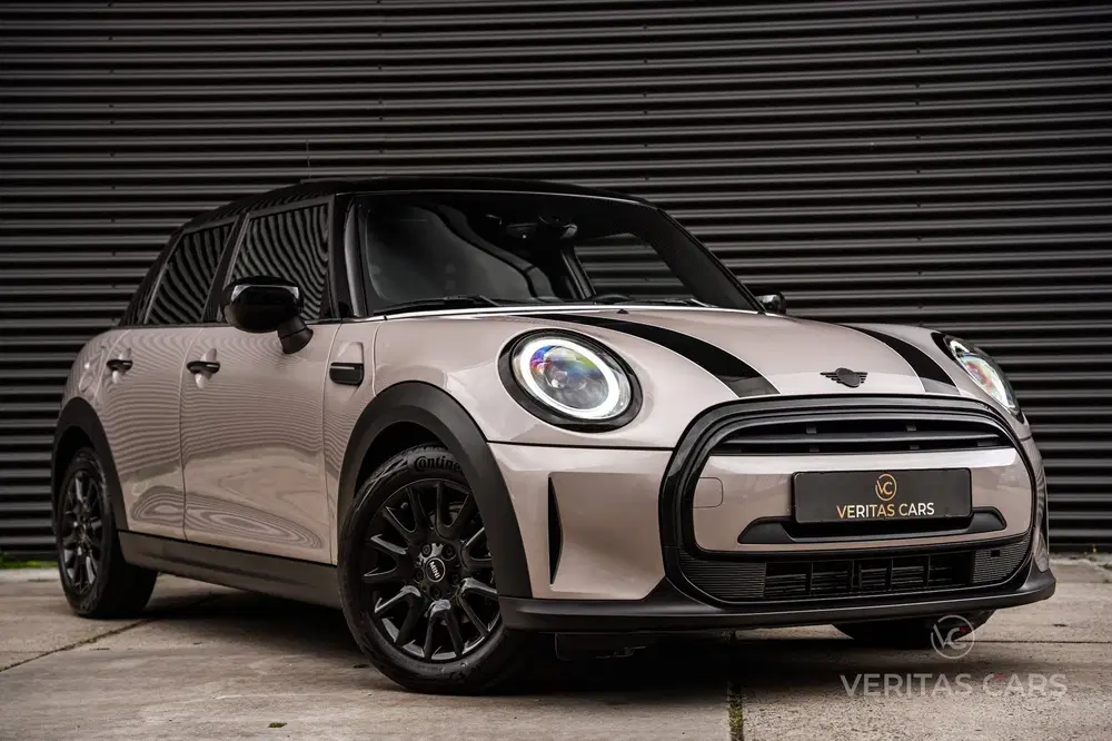 Mini Cooper 1.5 Cooper Business Edition 136PK uit 2022, foto 3