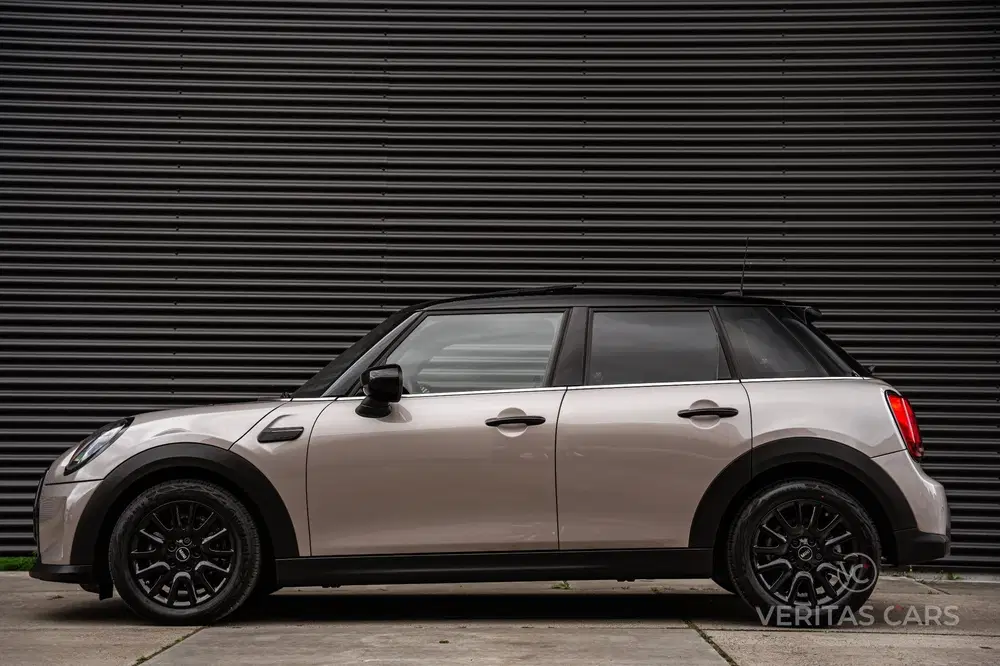 Mini Cooper 1.5 Cooper Business Edition 136PK uit 2022, foto 4