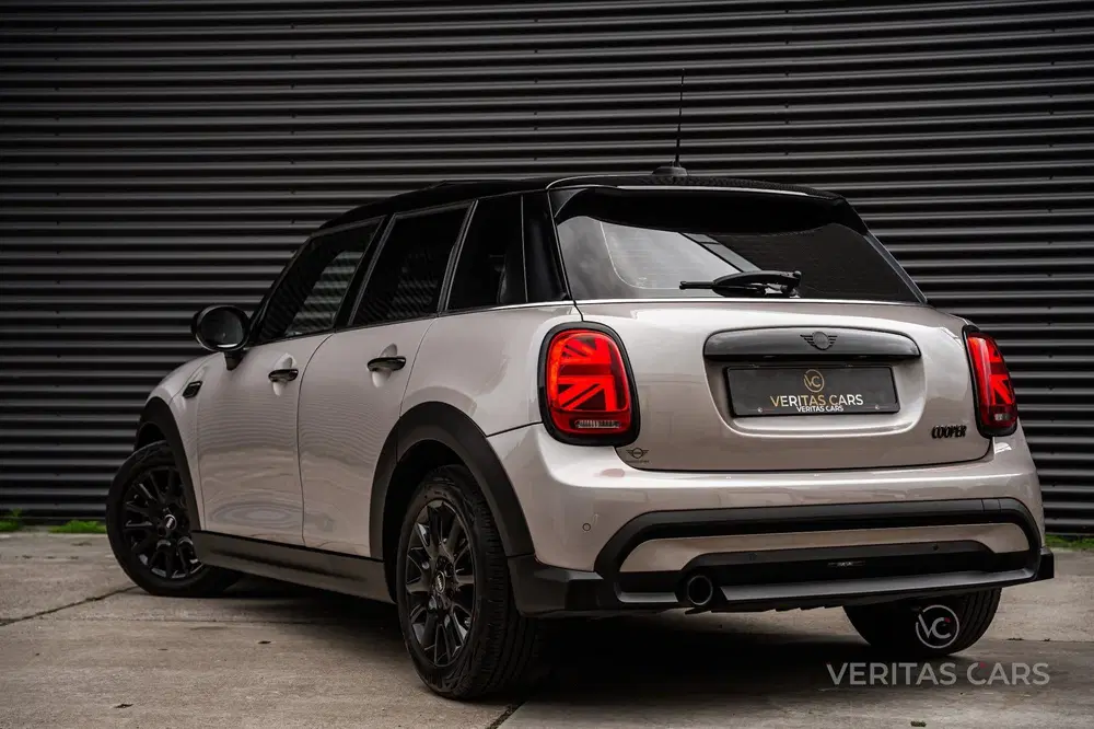 Mini Cooper 1.5 Cooper Business Edition 136PK uit 2022, foto 5