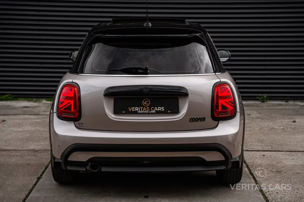Mini Cooper 1.5 Cooper Business Edition 136PK uit 2022, foto 6