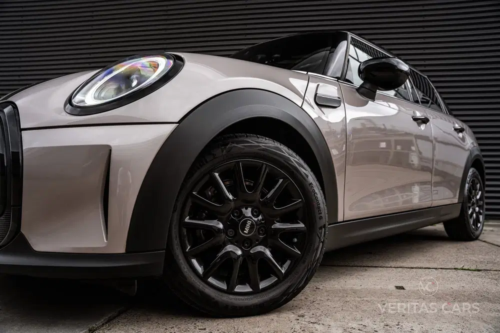 Mini Cooper 1.5 Cooper Business Edition 136PK uit 2022, foto 7