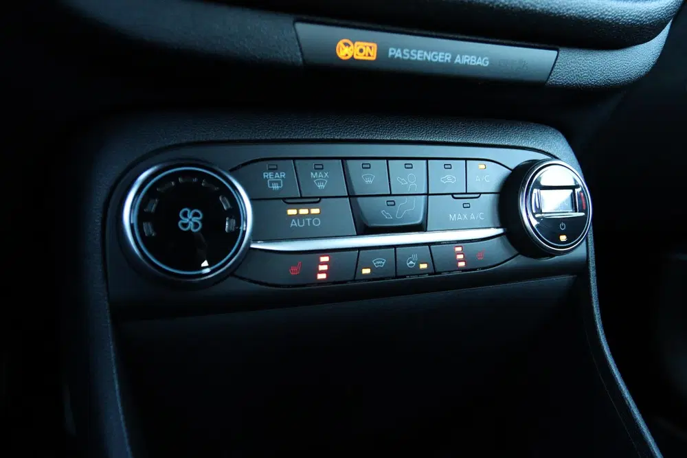 Ford Fiesta 1.0 EB AUTOMAAT ST-LINE + TREKHAAK uit 2020, foto 6