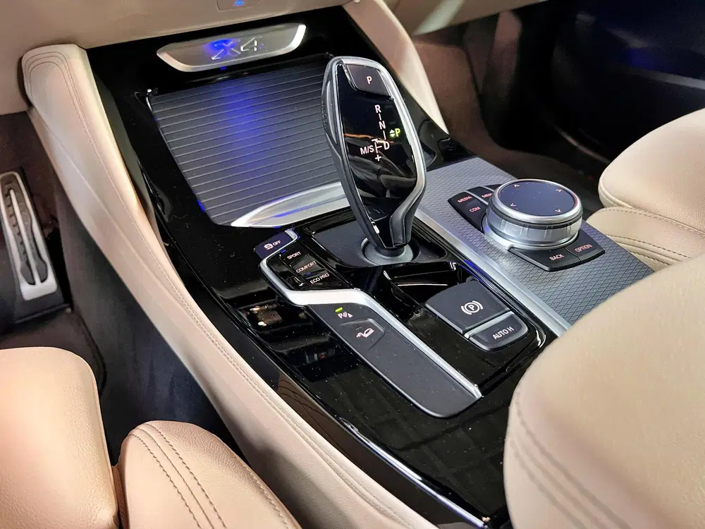 BMW X4 xDrive20i High Executive Edition M Sport uit 2020, foto 14