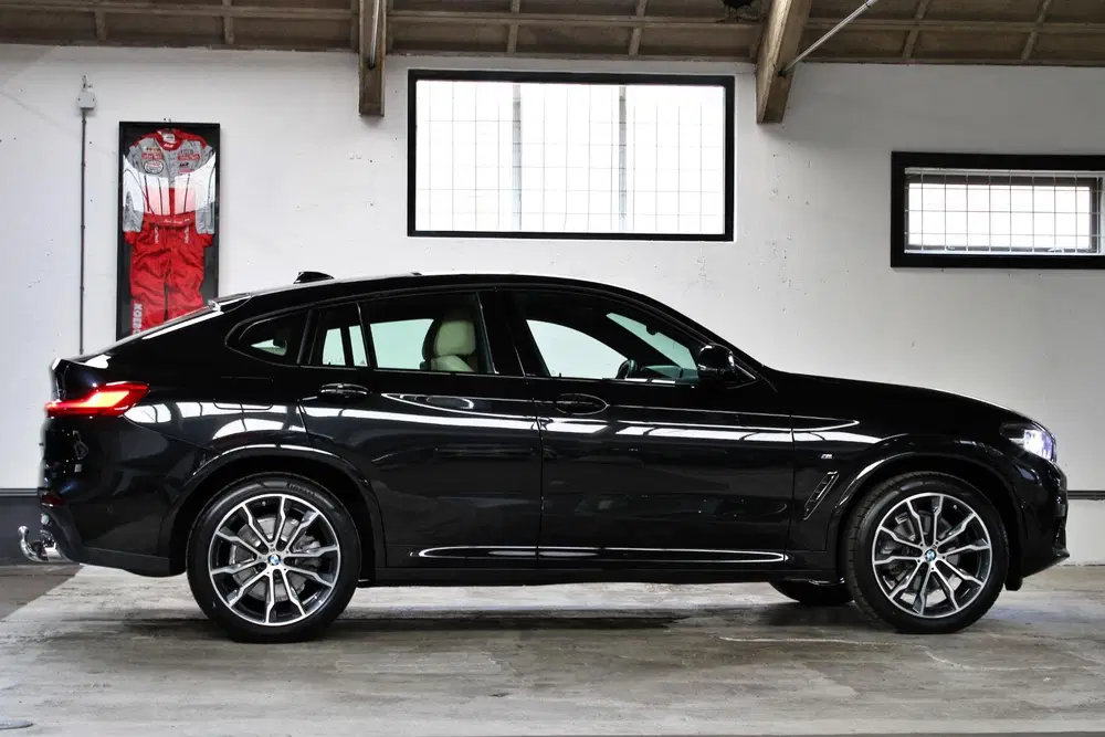 BMW X4 xDrive20i High Executive Edition M Sport uit 2020, foto 9