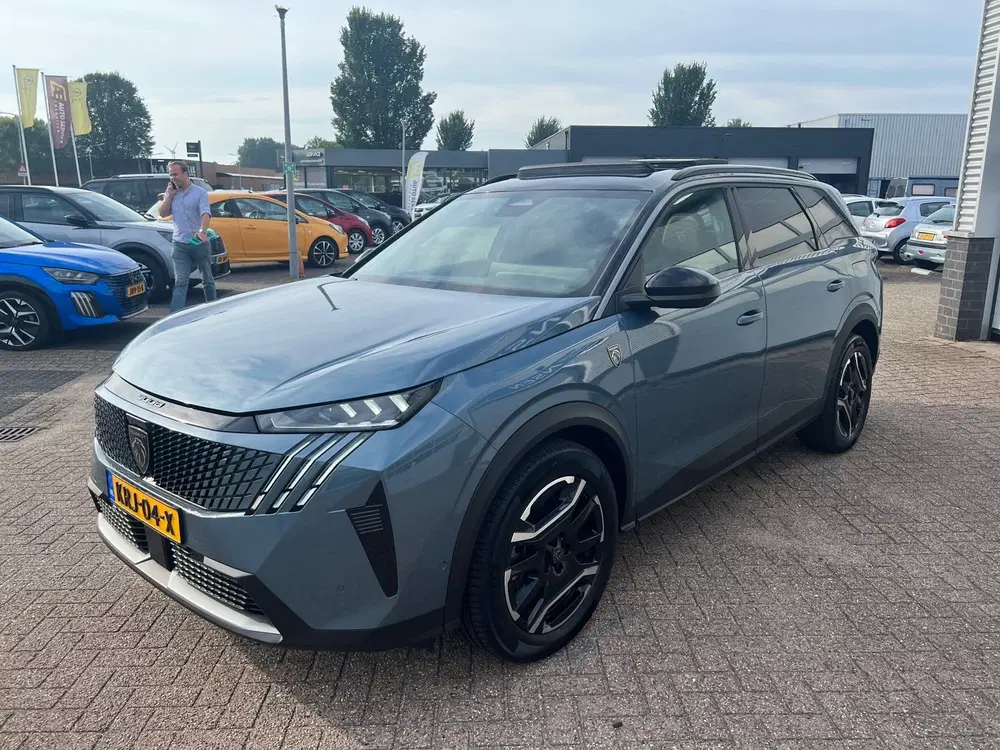 Peugeot 5008 1.6 Plug-in Hybrid 195 GT 7p uit 2026, foto 11