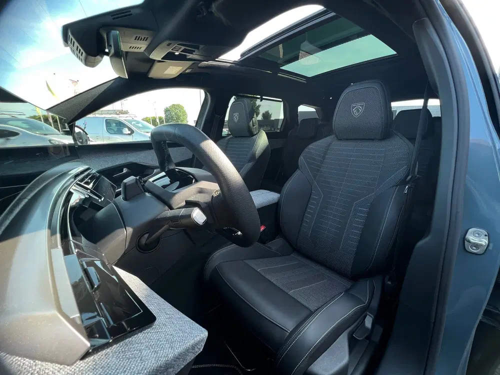 Peugeot 5008 1.6 Plug-in Hybrid 195 GT 7p uit 2026, foto 12