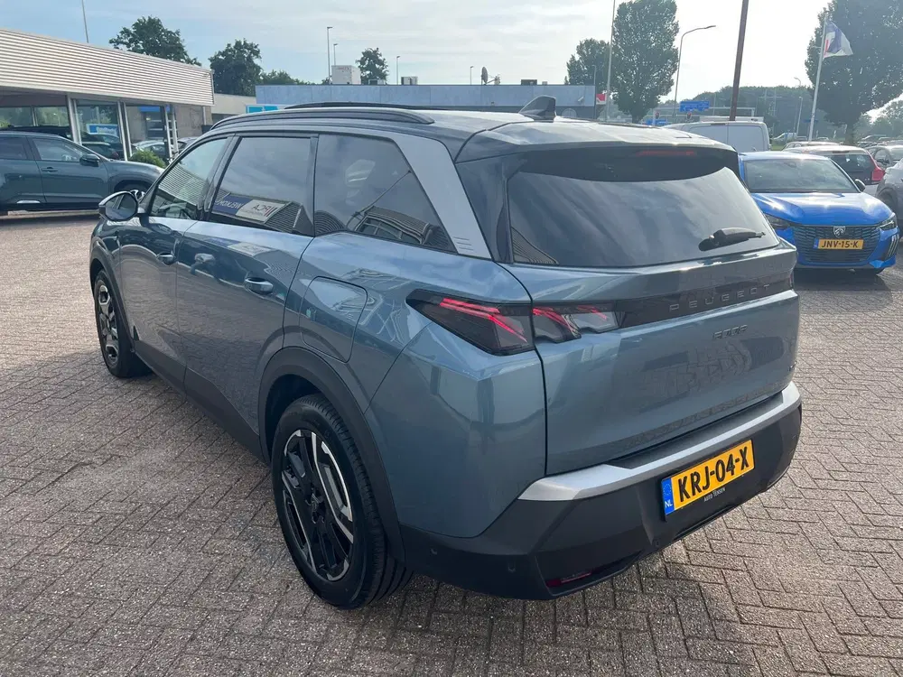 Peugeot 5008 1.6 Plug-in Hybrid 195 GT 7p uit 2026, foto 6