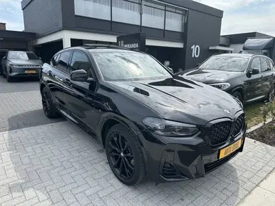 BMW X4 xDrive20i High Executive M-Pakket (bj 2023 uit 2023