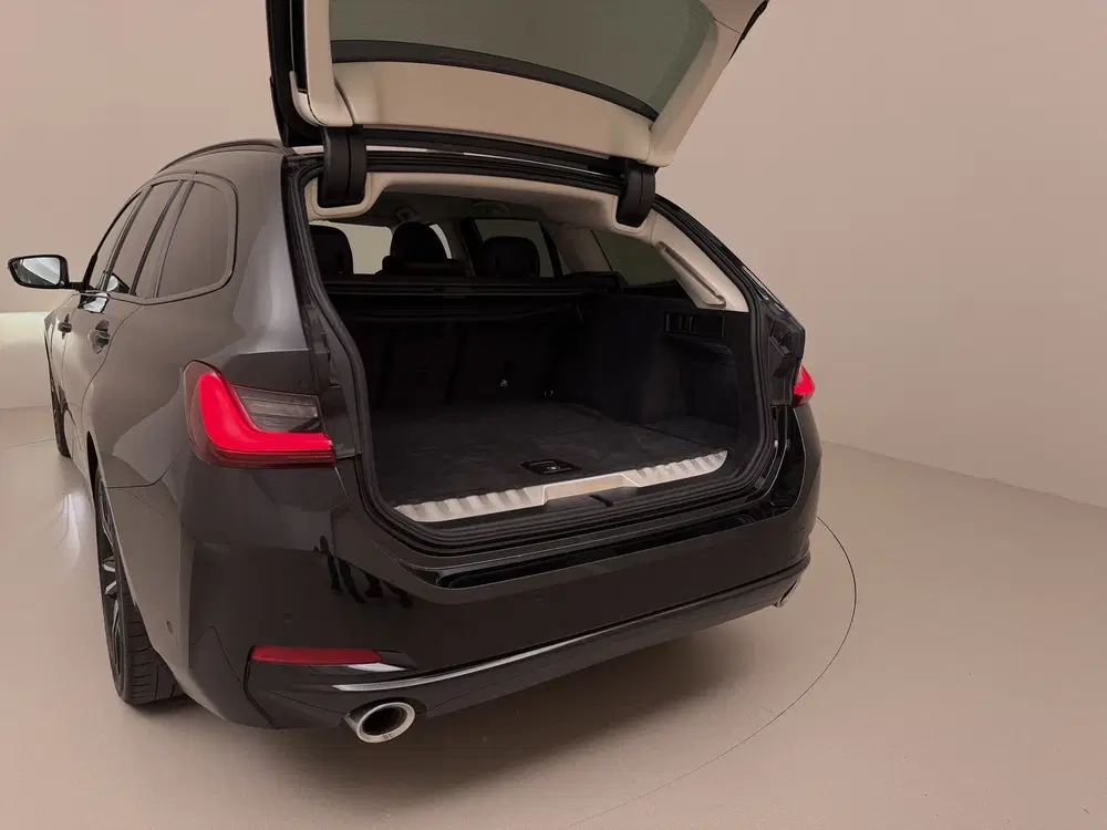 BMW 3-serie 3 Serie Touring 330e I Facelift I HUD I Ad uit 2022, foto 15