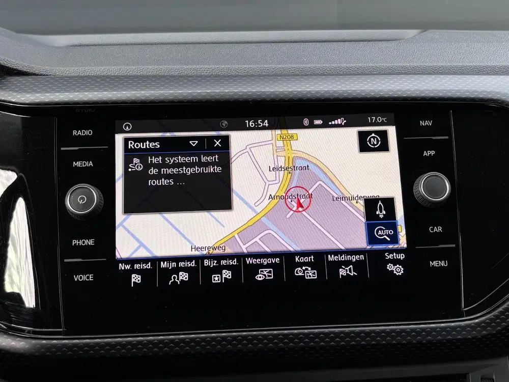 Volkswagen T-Cross 1.5 TSI Style Business R uit 2020, foto 14