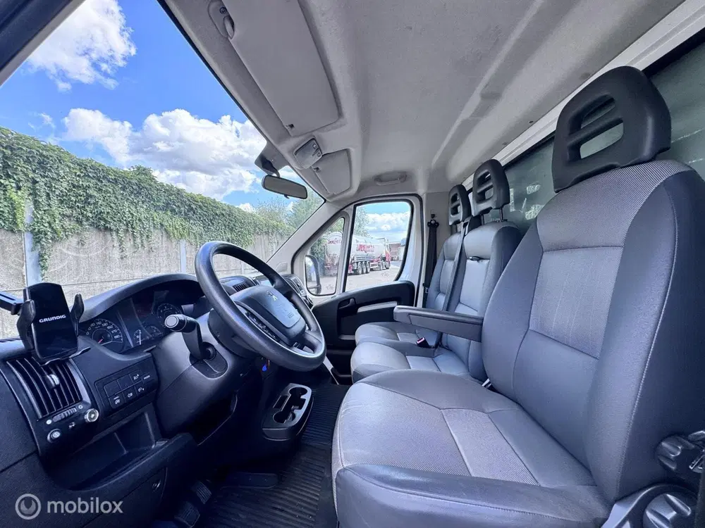 Peugeot Boxer 435 2.2 BlueHDi 165 Pro Zwaar uit 2020, foto 10