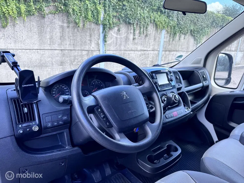 Peugeot Boxer 435 2.2 BlueHDi 165 Pro Zwaar uit 2020, foto 11