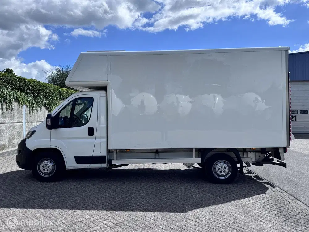 Peugeot Boxer 435 2.2 BlueHDi 165 Pro Zwaar uit 2020, foto 2