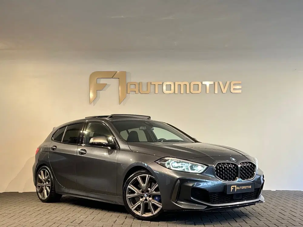 BMW 1-serie M135i xDrive Pano uit 2020, foto 3