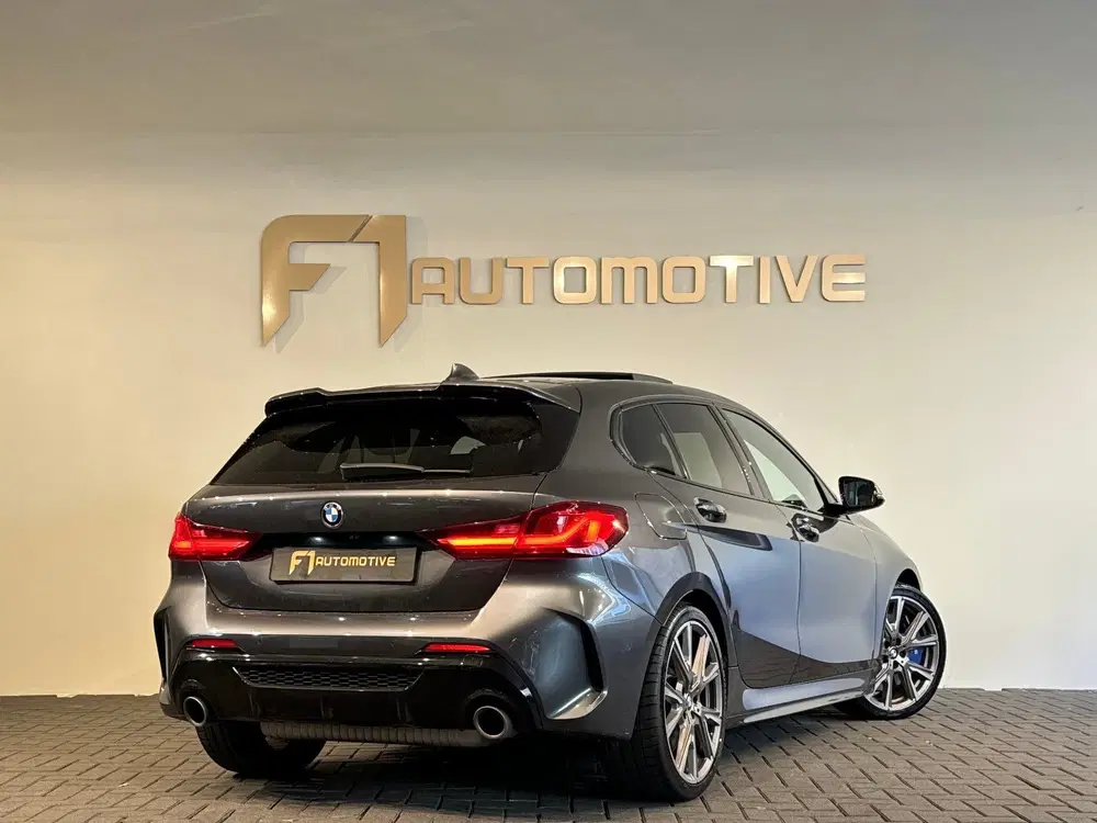 BMW 1-serie M135i xDrive Pano uit 2020, foto 4