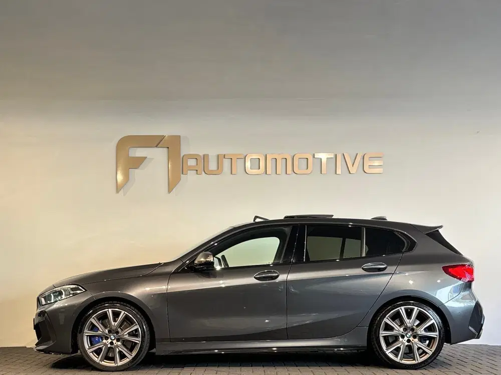 BMW 1-serie M135i xDrive Pano uit 2020, foto 7