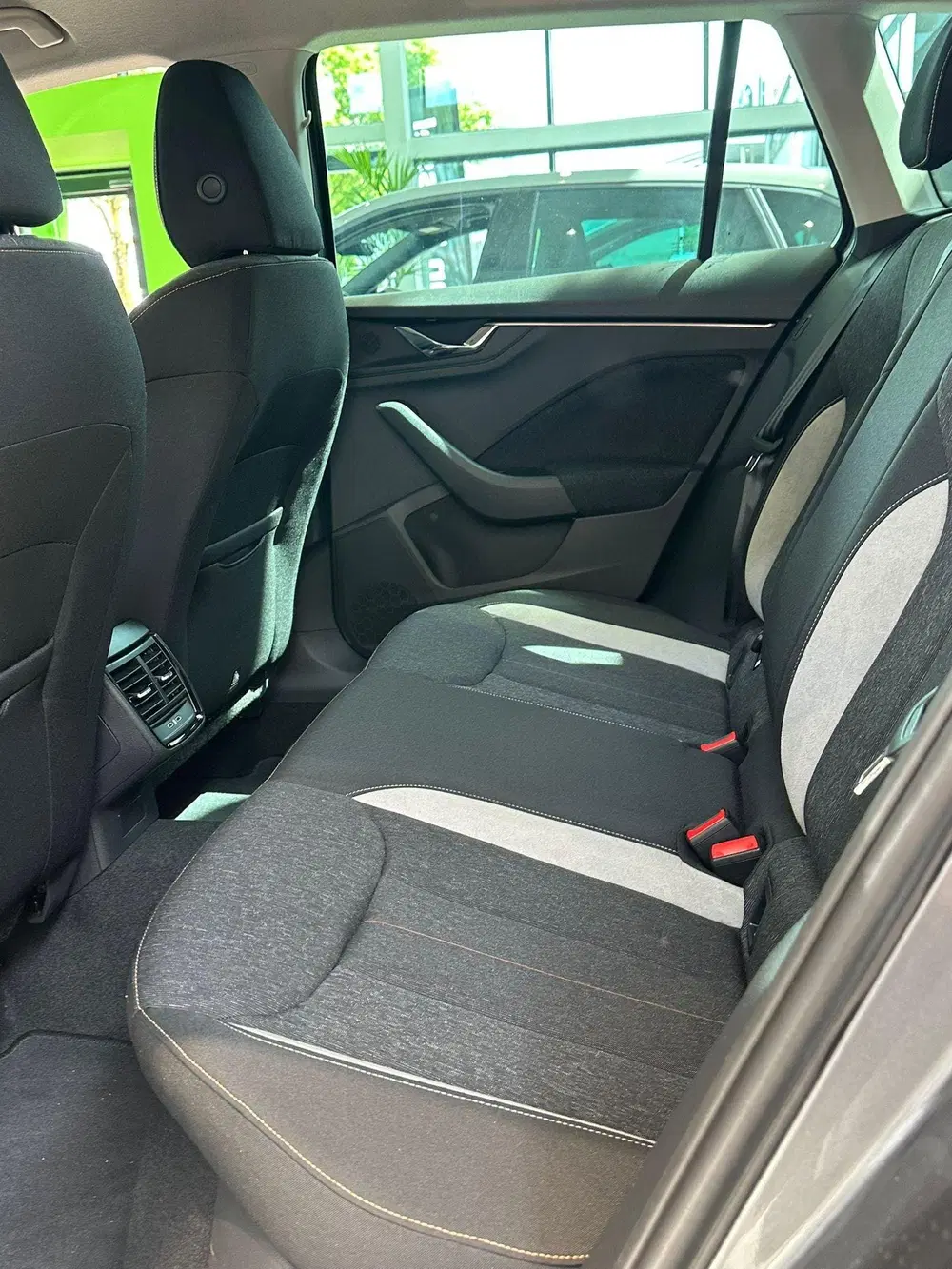 Skoda Kamiq 1.0 TSI Business Edition uit 2026, foto 10